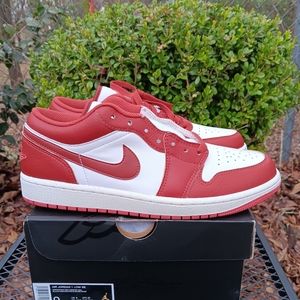 Jordan 1 Low SE size 9